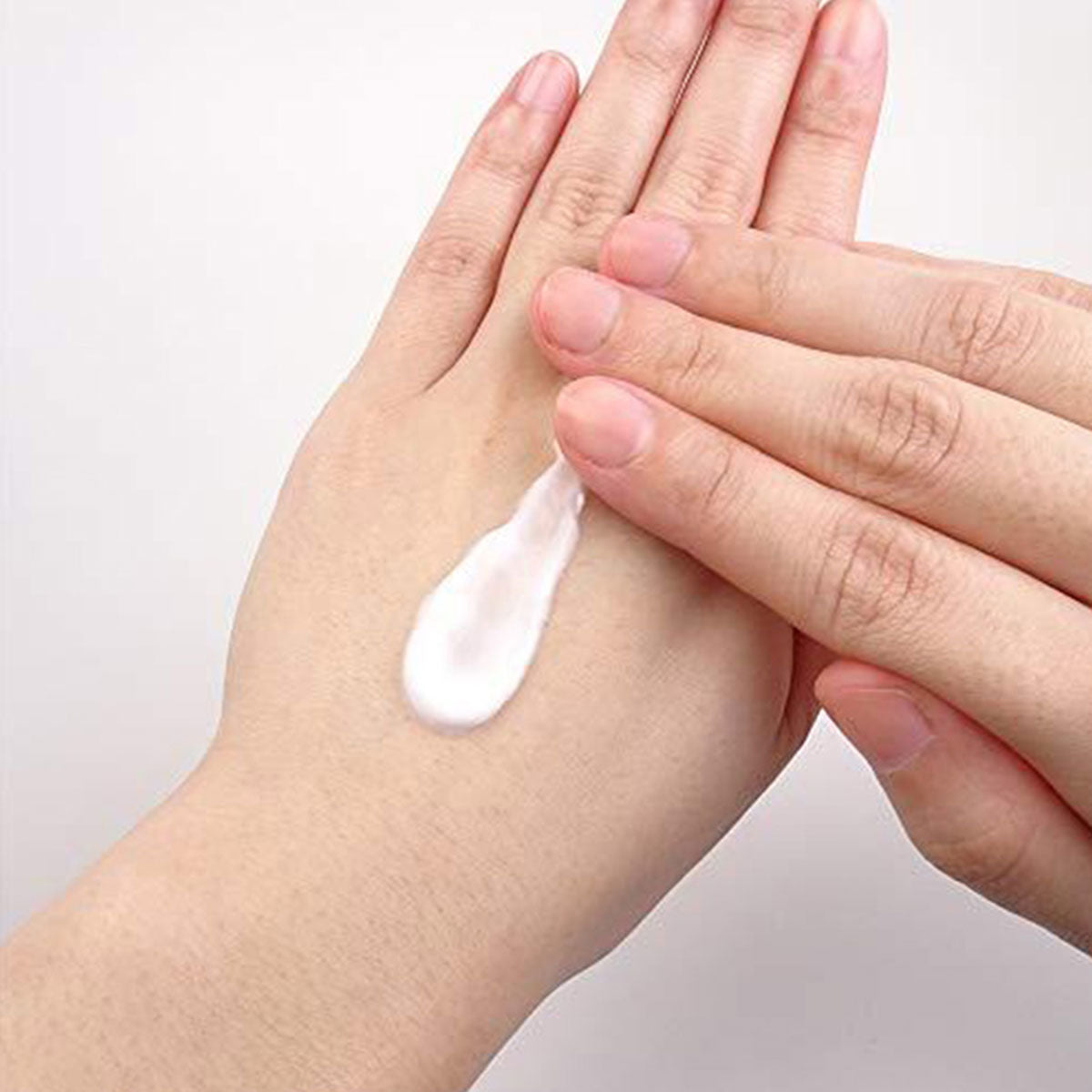 Medicated Cleansing and Sanitizing Hand Cream Milk 50ml