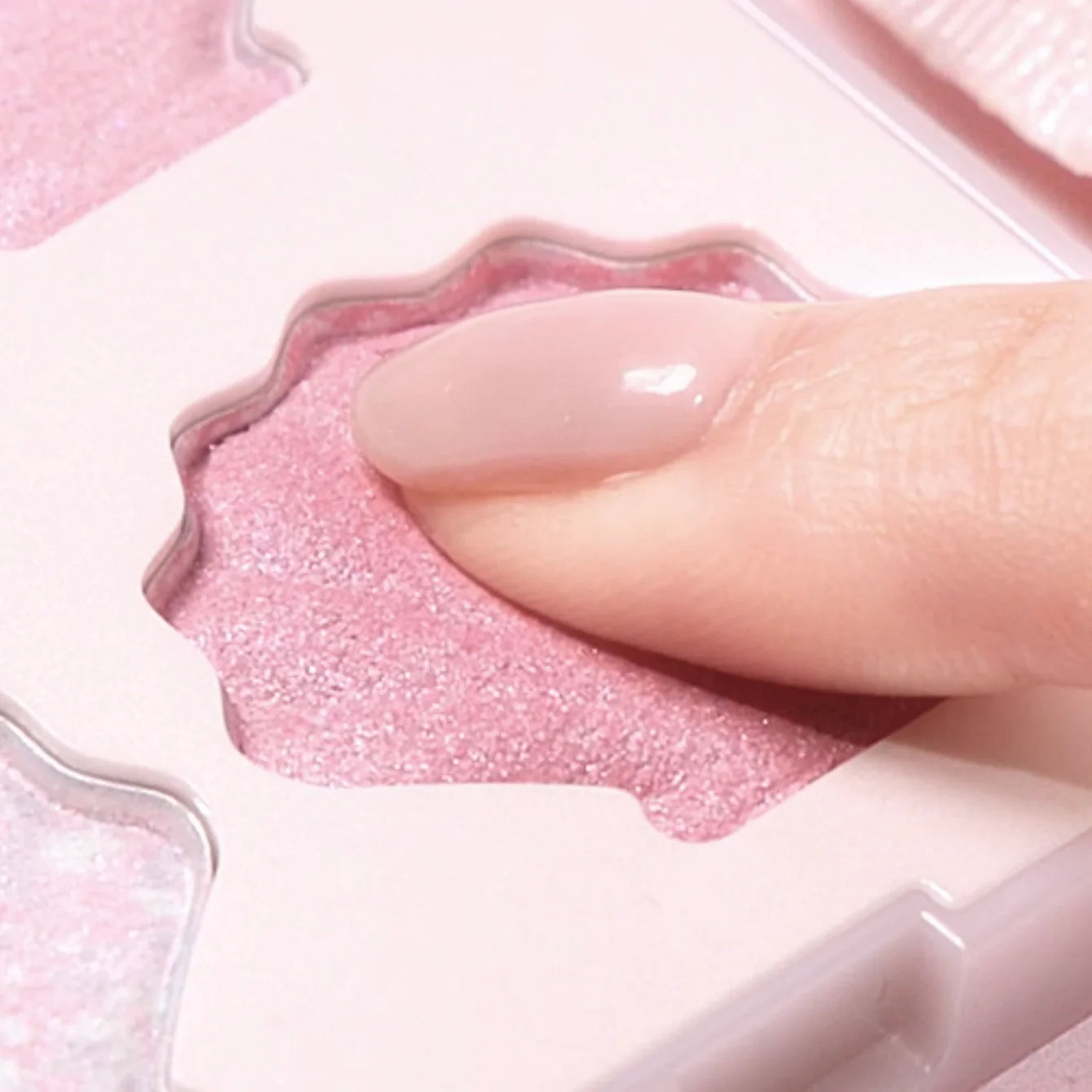 Dasique Shine Glow Highlighter Palette - SKINNOTE INC